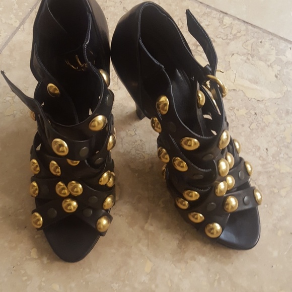 Authentic Gucci heel Sandals with gold studs - Picture 5 of 6